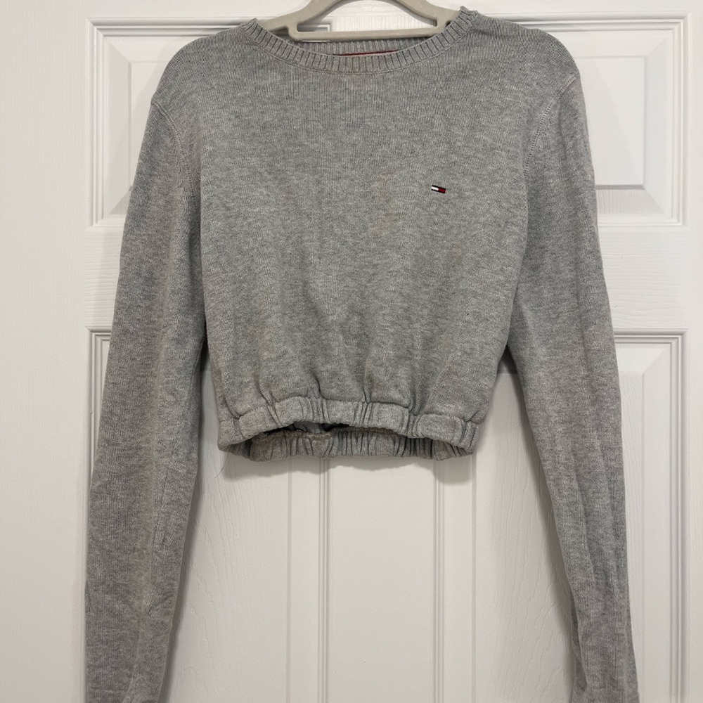 Tommy Hilfiger Women’s Grey Cropped Sweatshirt